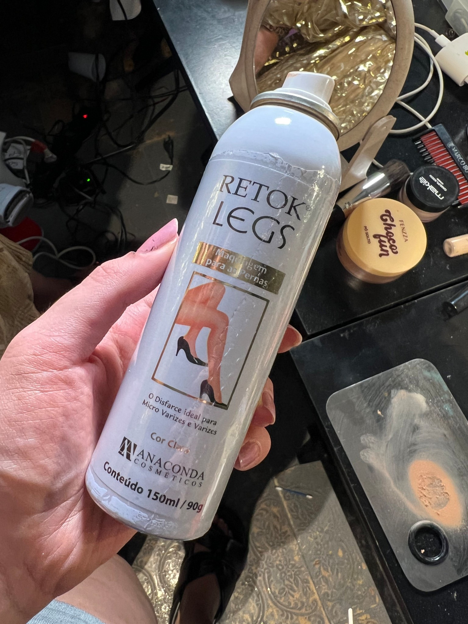 Você já viram esse produto? É como uma maquiagem para as pernas para disfarçar celulite, estria ou alguma outra marquinha, e funciona mesmo! 

#LTKbrasil #LTKbeleza