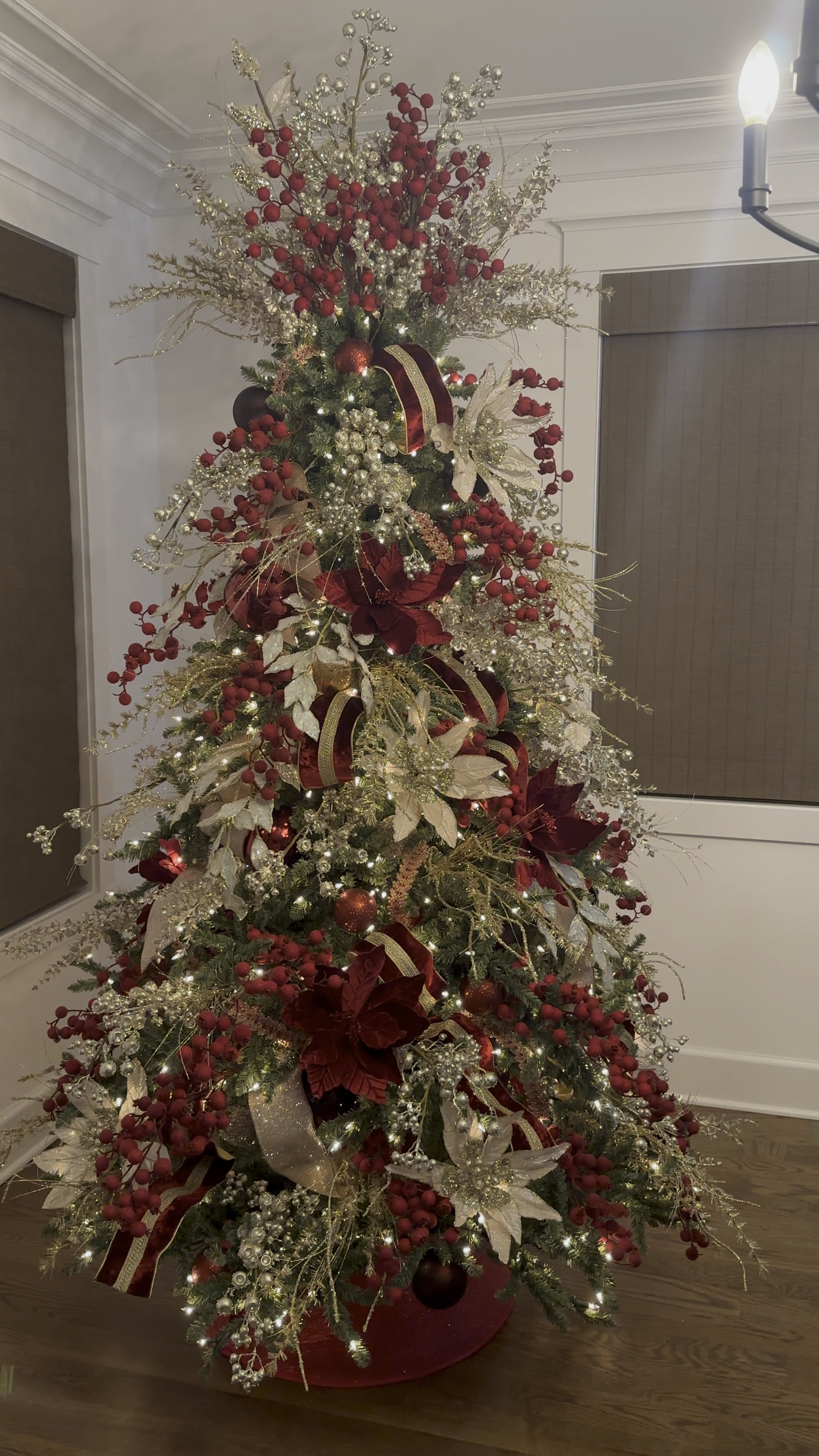 Christmas tree decor ❤️🎄


Christmas, Christmas tree, ornaments, decor, home decor, holiday decor, Christmas decorations, Christmas tree

#LTKHoliday 

#LTKHome #LTKSeasonal