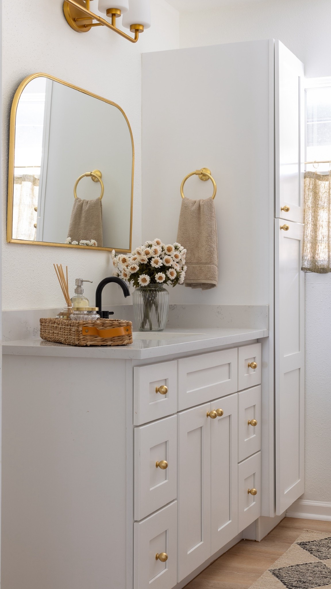 I love grabbing all my bath essentials from @Target . They’re having 40% off all bath items until 2/16

Home design, modern home decor, Airbnb superhost, home decor, target home decor,  Studio McGee, Threshold, Target home, Target home finds, Target run, Airbnb host, Magnolia Hearth and Hand, Target bath, smiles and pearls


#LTKFindsUnder100 #LTKStyleTip #LTKHome

#LTKdayinmylife #LTKHome #LTKMidsize