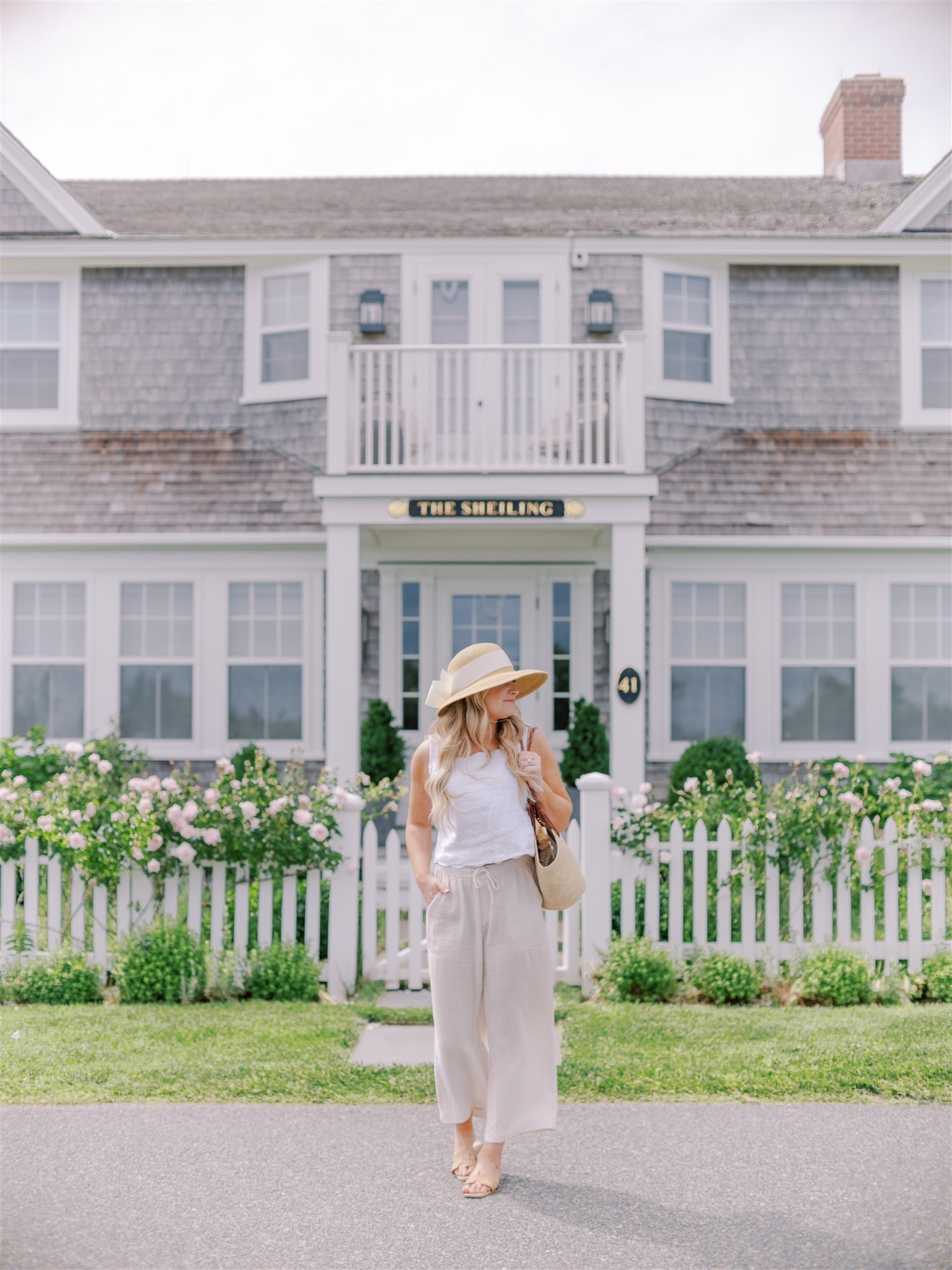 Love this breezy, every day outfit giving me all the cute coastal grandmother vibes. Everything is from  Abercrombie’s linen collection. I am usually an XS-Small or a 26.

#LTKStyleTip #LTKSeasonal #LTKxAF