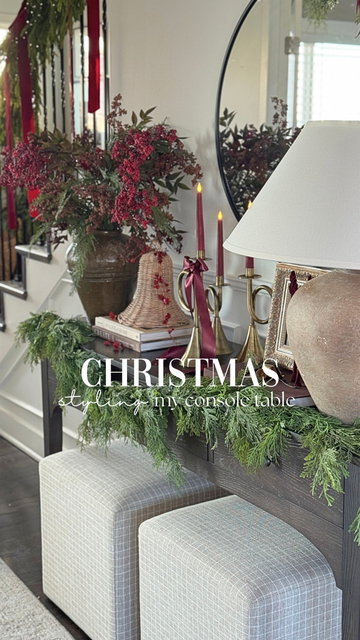 Styling my console table For Christmas!!!❤️🤎 A traditional deep red with earthy browns Christmas. 

Full Christmas entryway decorating in my YouTube channel. 🎅🏼 
.
.
.
.
.
#homedecor #christmasdecor #christmasdecorations #homedecoration #homestyle #homedesign #christmasstyling