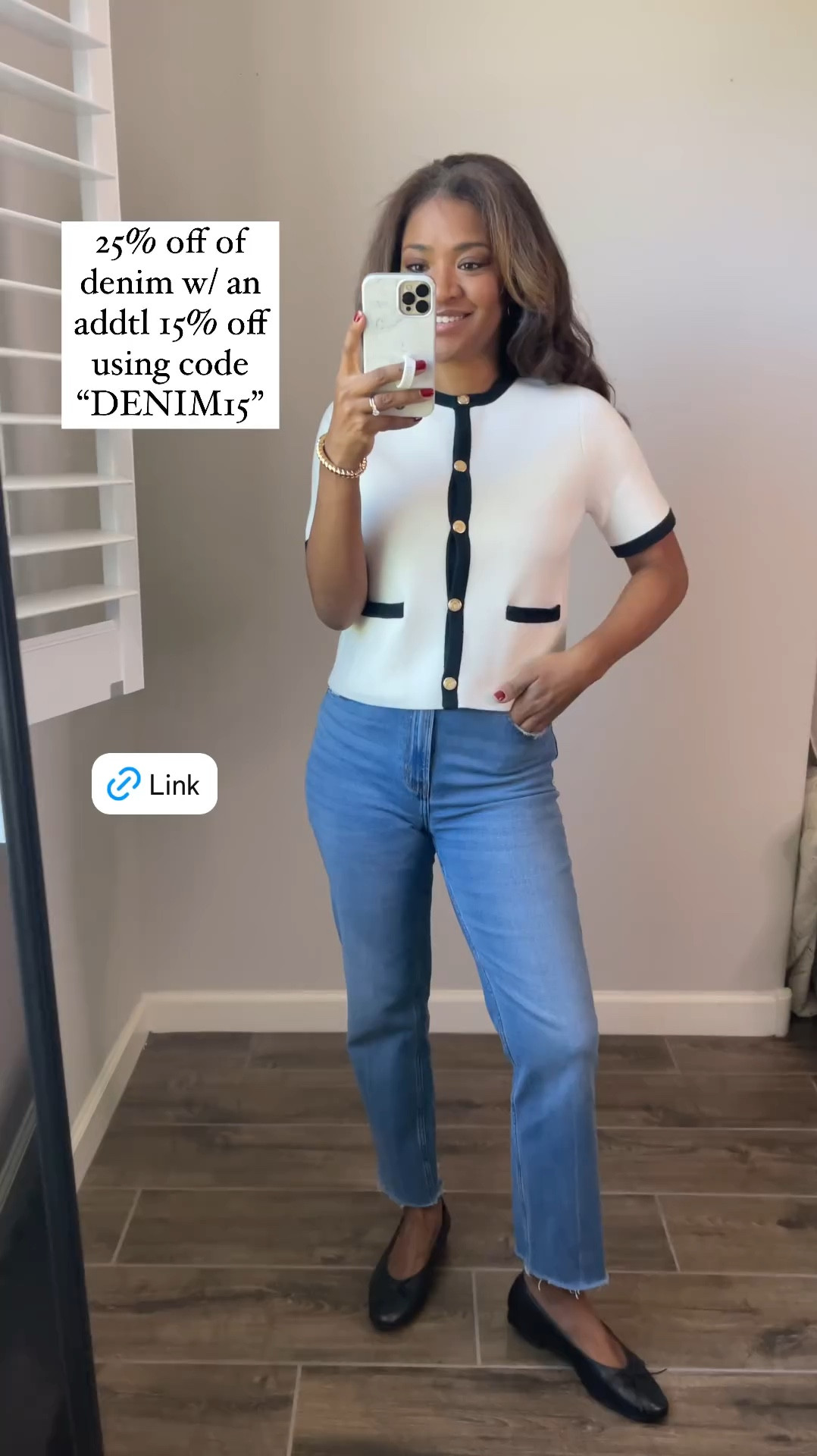 Abercrombie jeans sale! I wear a size 26 regular. I cut a raw hem at the bottom. Wearing a small in the top. My exact jeans are linked! But linking similar cut and design just in case !! 

Follow my shop @cristalaisha on the @shop.LTK app to shop this post and get my exclusive app-only content!


#LTKFindsUnder50 #LTKSaleAlert #LTKFindsUnder100