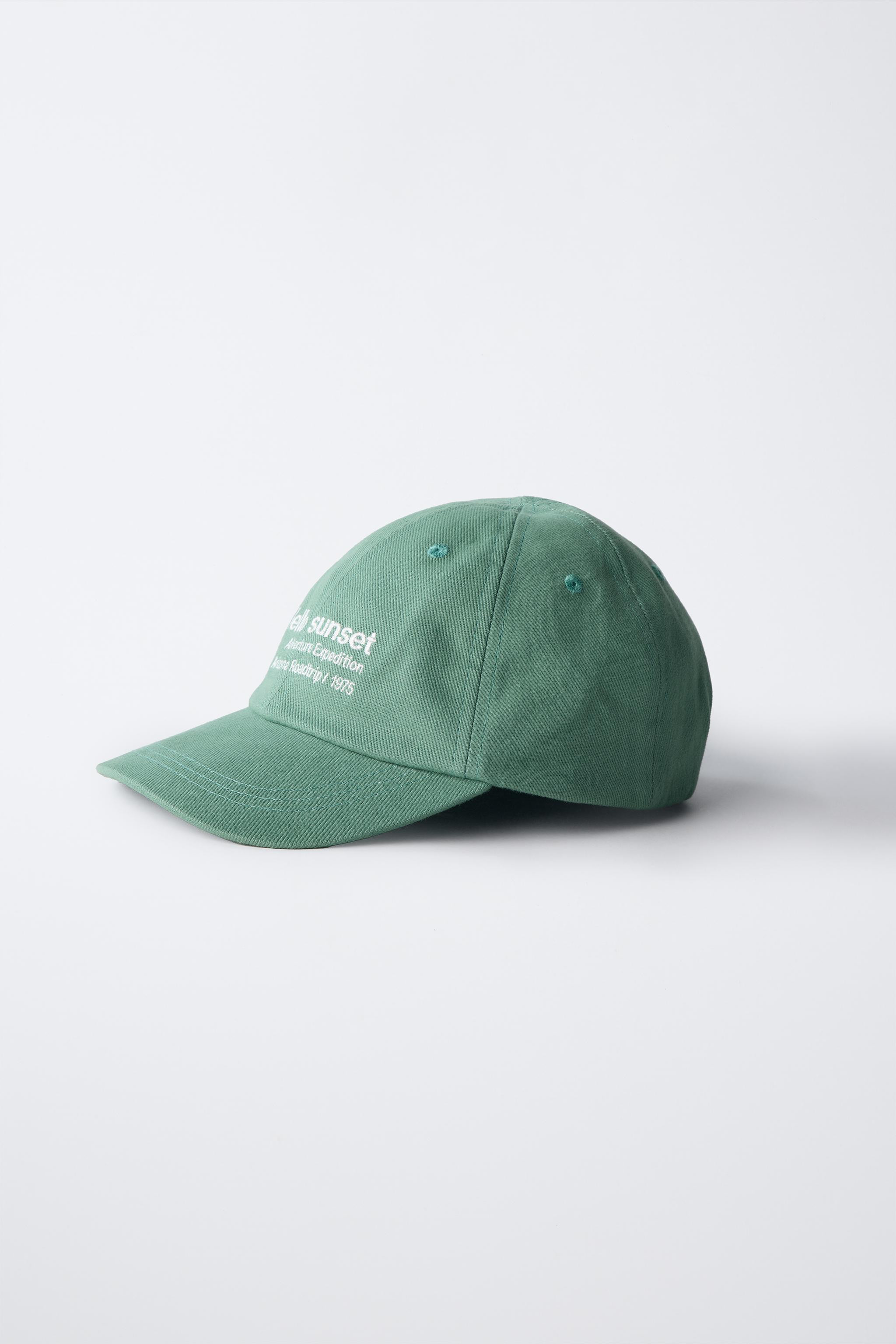 Cap with hook-and-loop fastener at the back of the neck. Embroidered slogan detail on front. | Zara UK