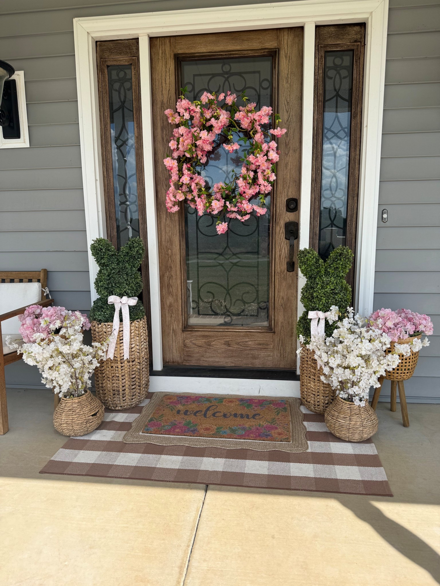 Spring porch refresh!


#LTKHome #LTKSeasonal