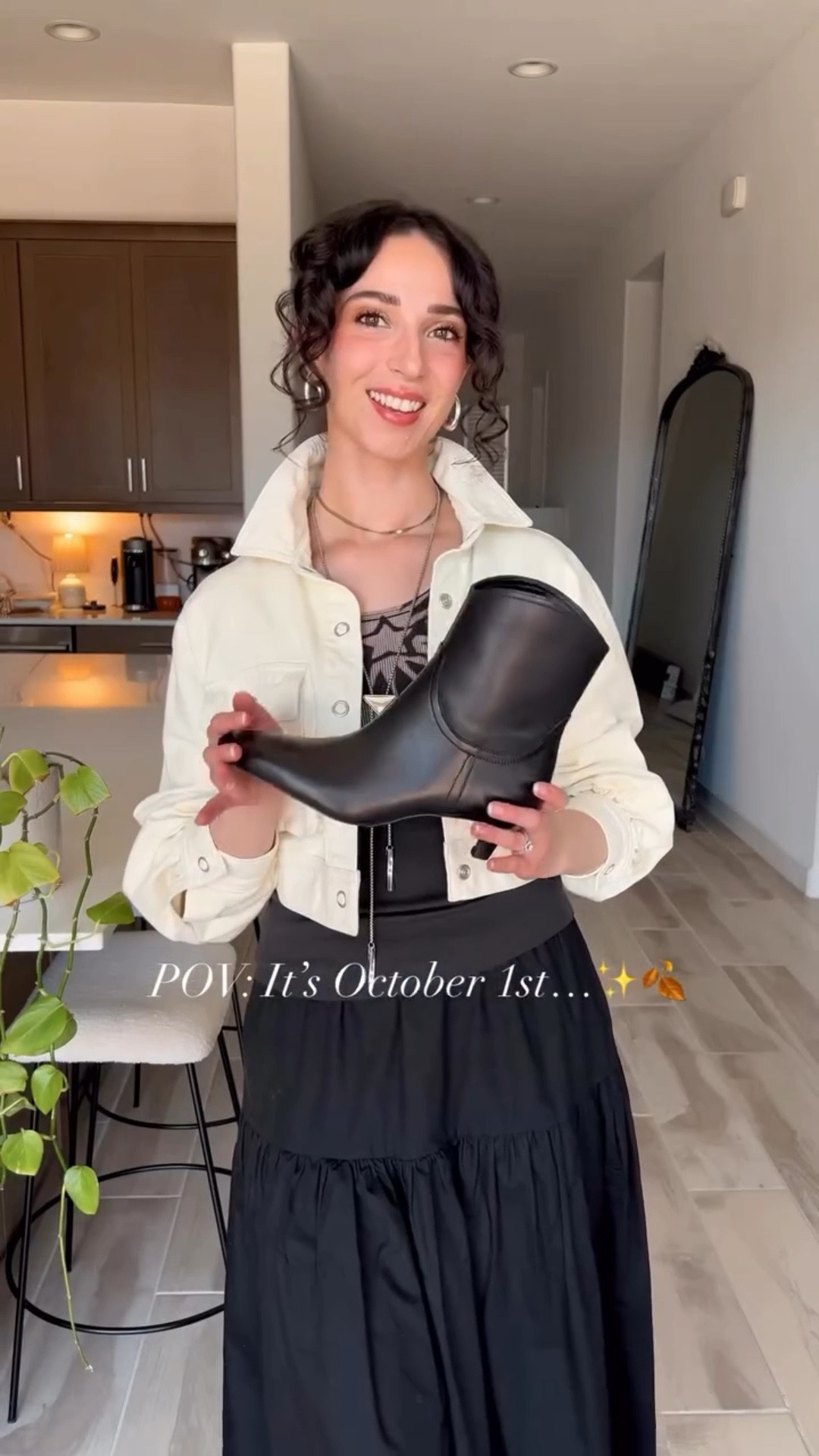 Get out your jackets, boots and suede! ✨🍂

The temps aren’t low enough for heavy fits but this look easily transitions from summer to fall with light layers and rich textures 👏🏼

Just ordered a suede cleaning kit on Amazon for my boots and bags because life is breaking them in 😂 autumn = suede season 😍

Comment FALL to receive a DM with the link to my outfit details! 🍁

#falltrends #falloutfitinspo #octobervibes #stylereels #stylereel https://liketk.it/5pH3X #ltkfindsunder100 #ltkfindsunder50 #ltkseasonal