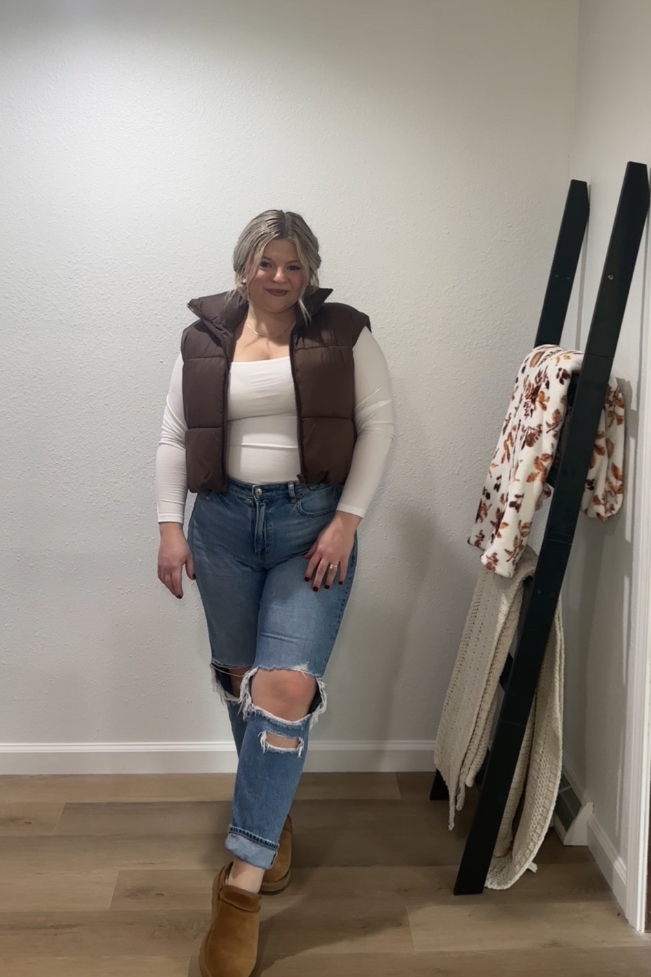 Brown puffer vest 

#LTKSaleAlert #LTKStyleTip #LTKFindsUnder50