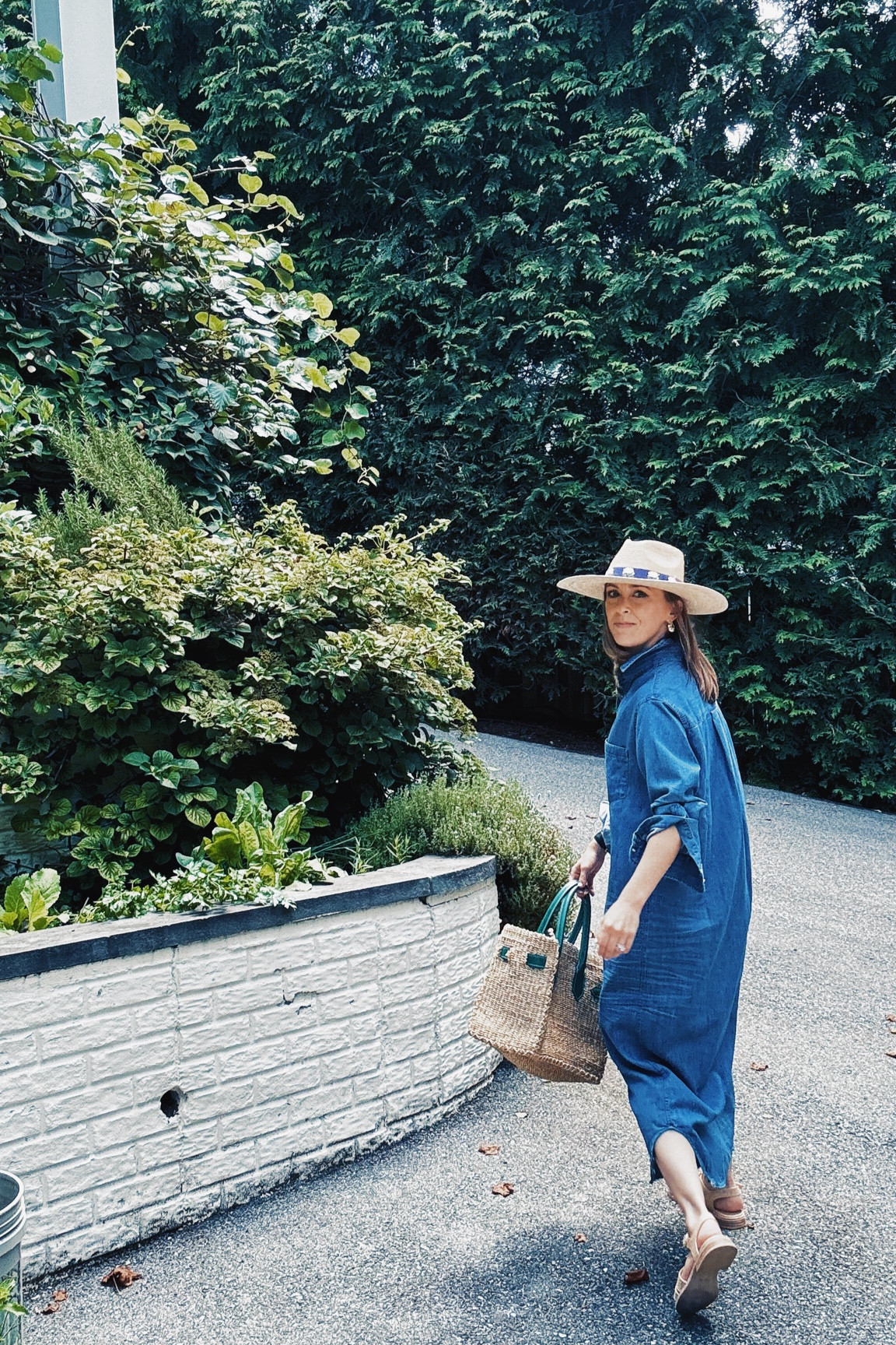 Frank and Eileen makes clothes that are easy to live in. Love this denim dress for summer. Linking more favorites below. #frankandeileenpartner #wearloverepeat

#LTKStyleTip #LTKSeasonal