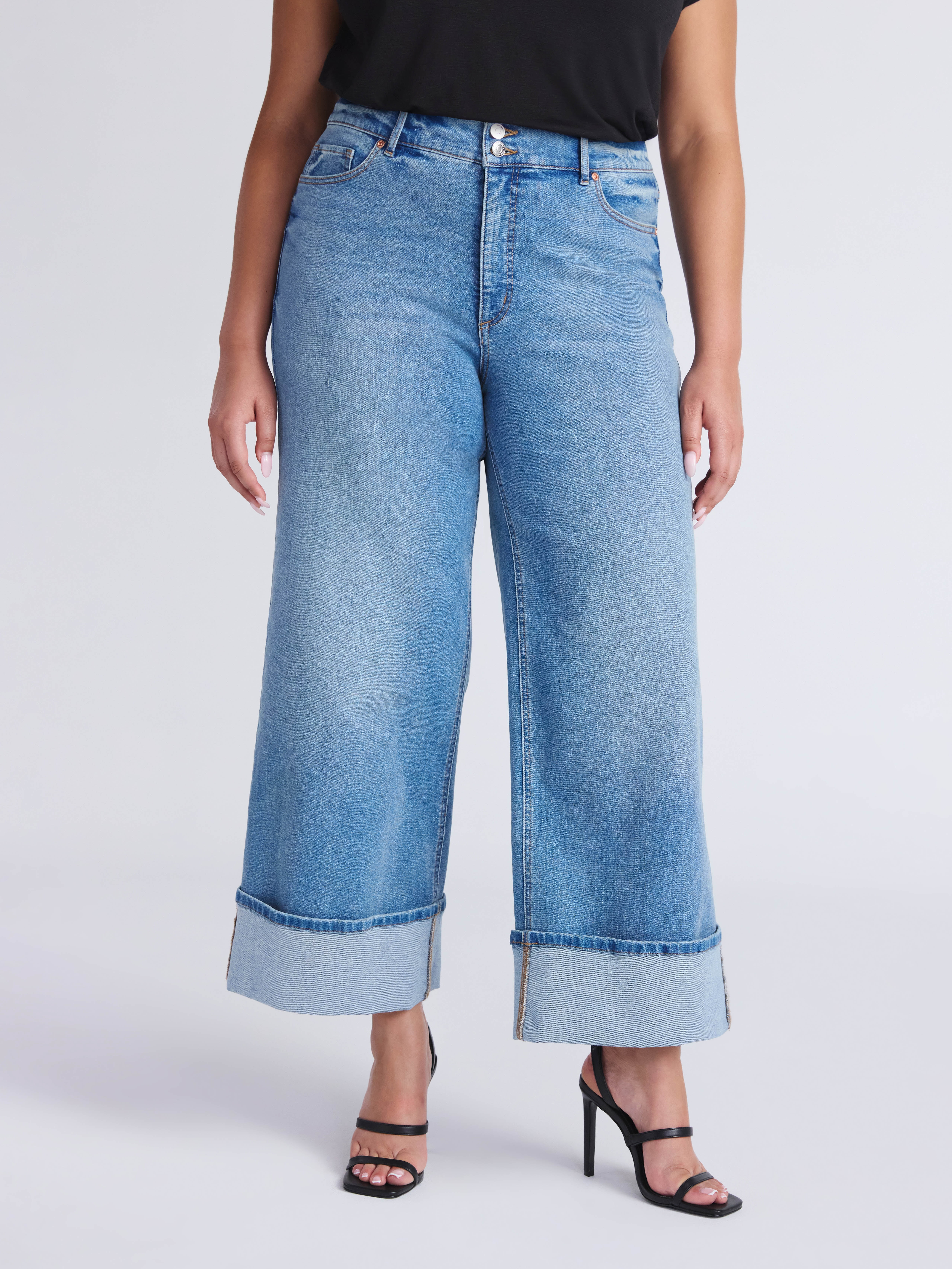 Sofia by Sofia Vergara Women's and Women's Plus Margot Wide Crop Super High Rise Jeans, 27" Insea... | Walmart (US)