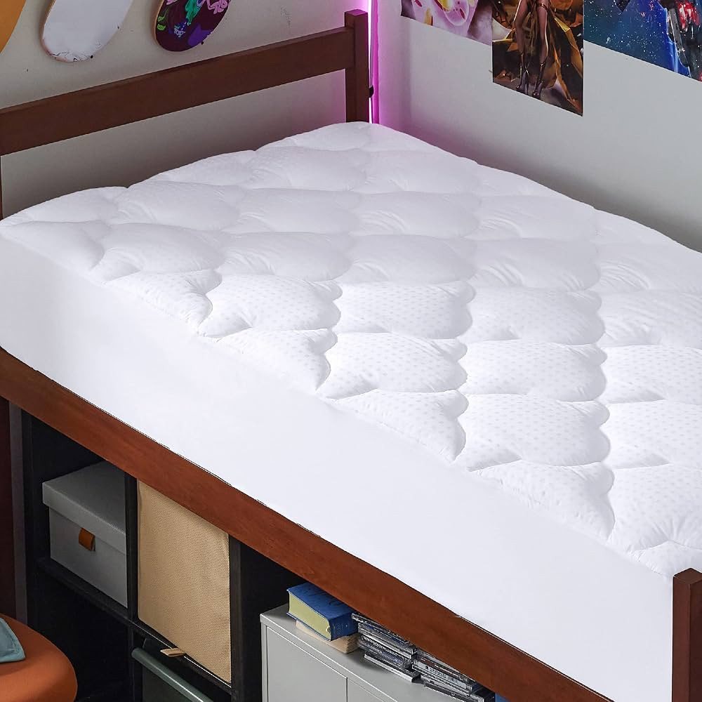 Bedsure Twin XL Mattress Pad Dorm Bedding - Cooling Cotton Mattress Cover for College Dorm, Quilt... | Amazon (US)