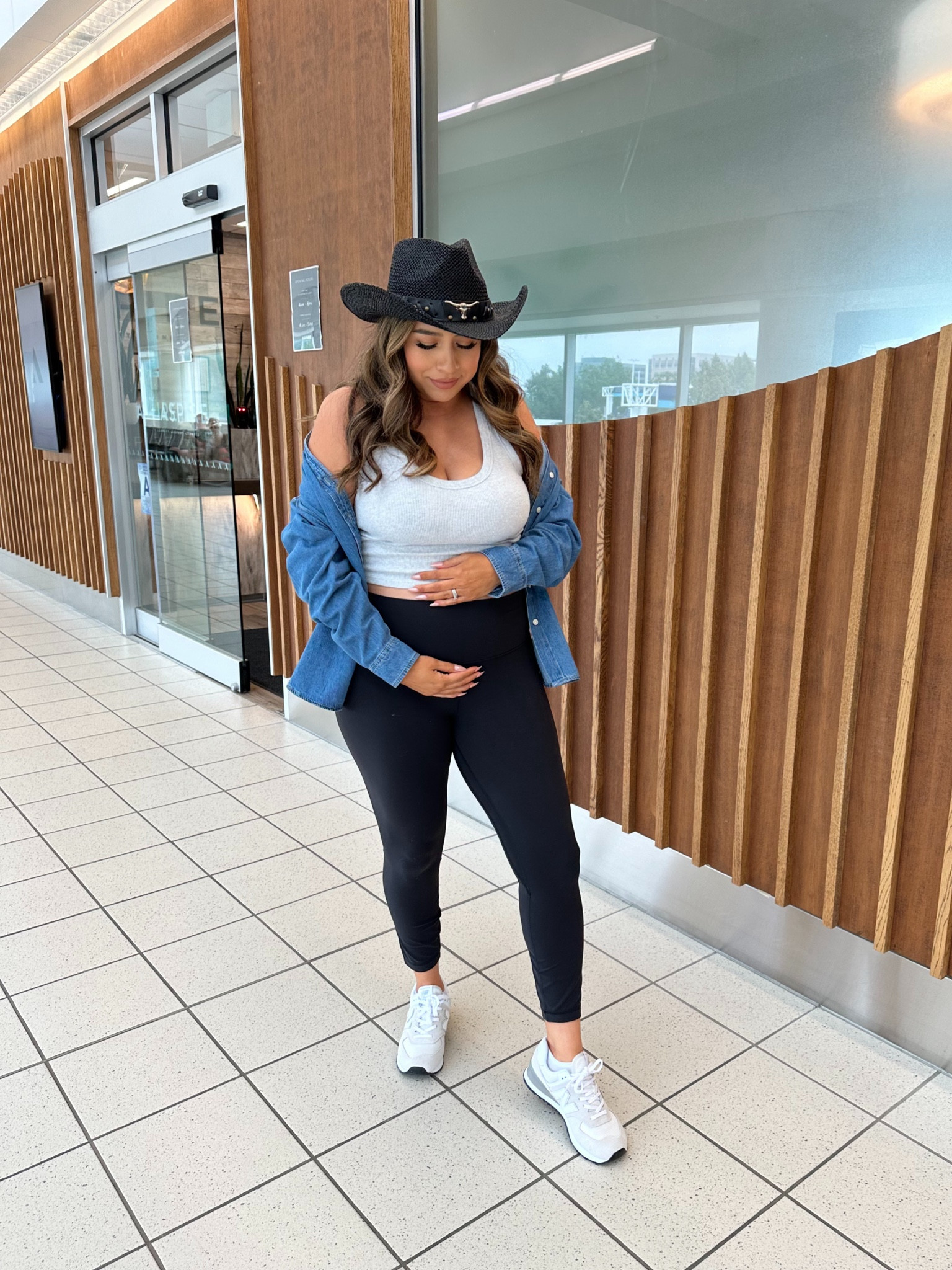 Bump friendly Airport Fit ✈️ 

#LTKMidsize #LTKBump #LTKStyleTip