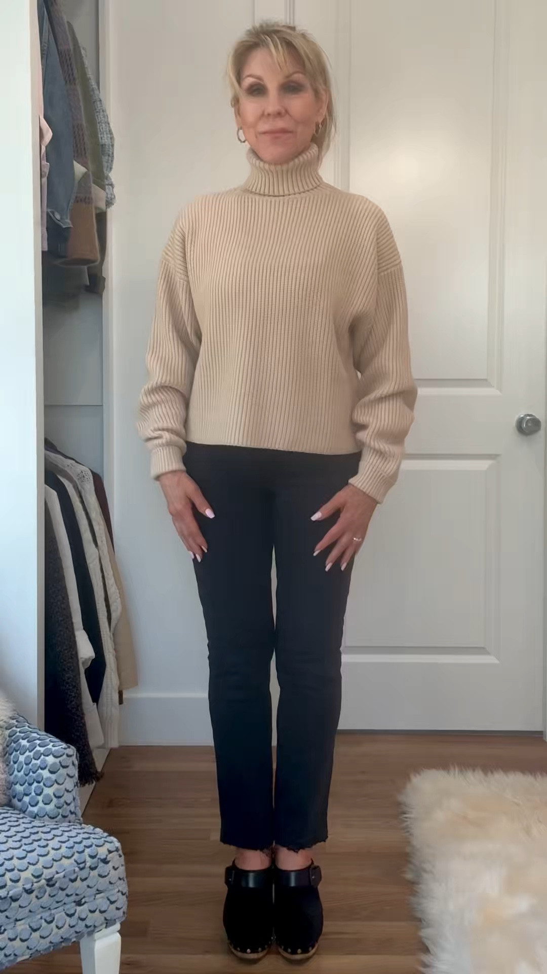 These dark black modern skinny jeans from Good American are a classic you will get so much use out of! They have a good amount of stretch to them making ridiculously comfortable! 

#LTKOver40 #LTKStyleTip #LTKSeasonal