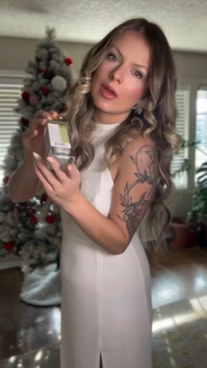 @trulybeauty Takes the cake 🧁❄️✨ as of one of my favorite winter body oils. Keepa your arms and legs moisturized while smelling heavenly. #vanillagirl #vanillagirlaesthetic #trulybeauty #TikTokShop #christmasgiftideas #christmasgift #bestgiftsever