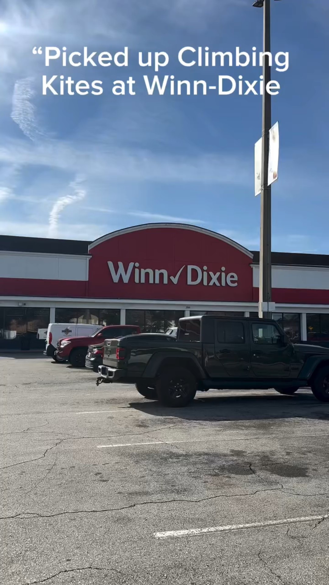 #partnership #ClimbingKites #orlandohummingbirds @climbingkites @winndixie