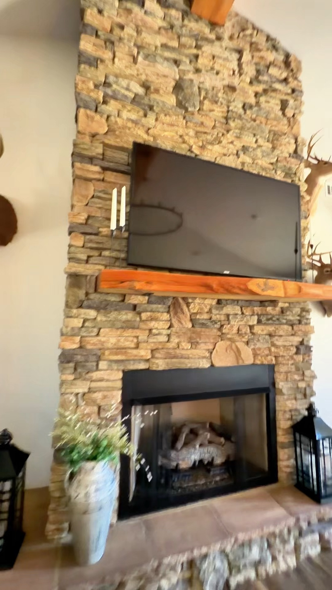 A little decor touch to the fireplace #LTKdecor #LTKdiy

#LTKmomlife #LTKdayinmylife #LTKHome