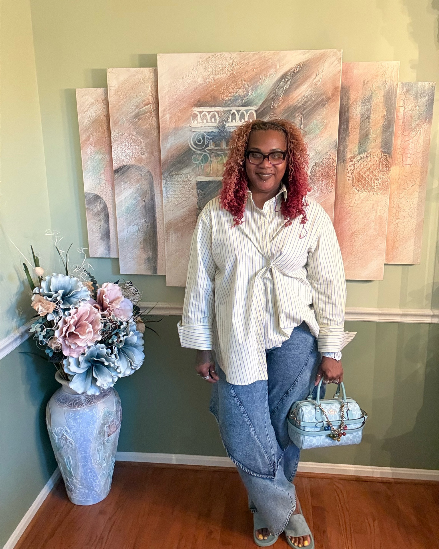 Just out here adding a little flare to my day.
The jeans are flared, the style is effortless, and the bag is the perfect finishing touch. 💙

#LTKootd #LTKgrwm #LTKmomlife