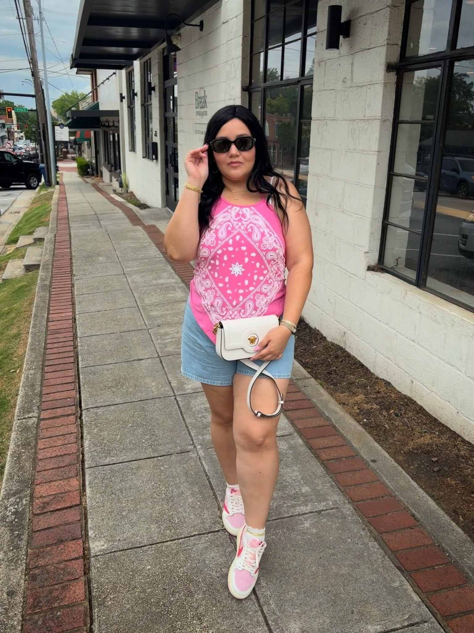 Wearing size 12 shorts and size 1X top

#LTKgrwm #LTKootd #LTKMidsize