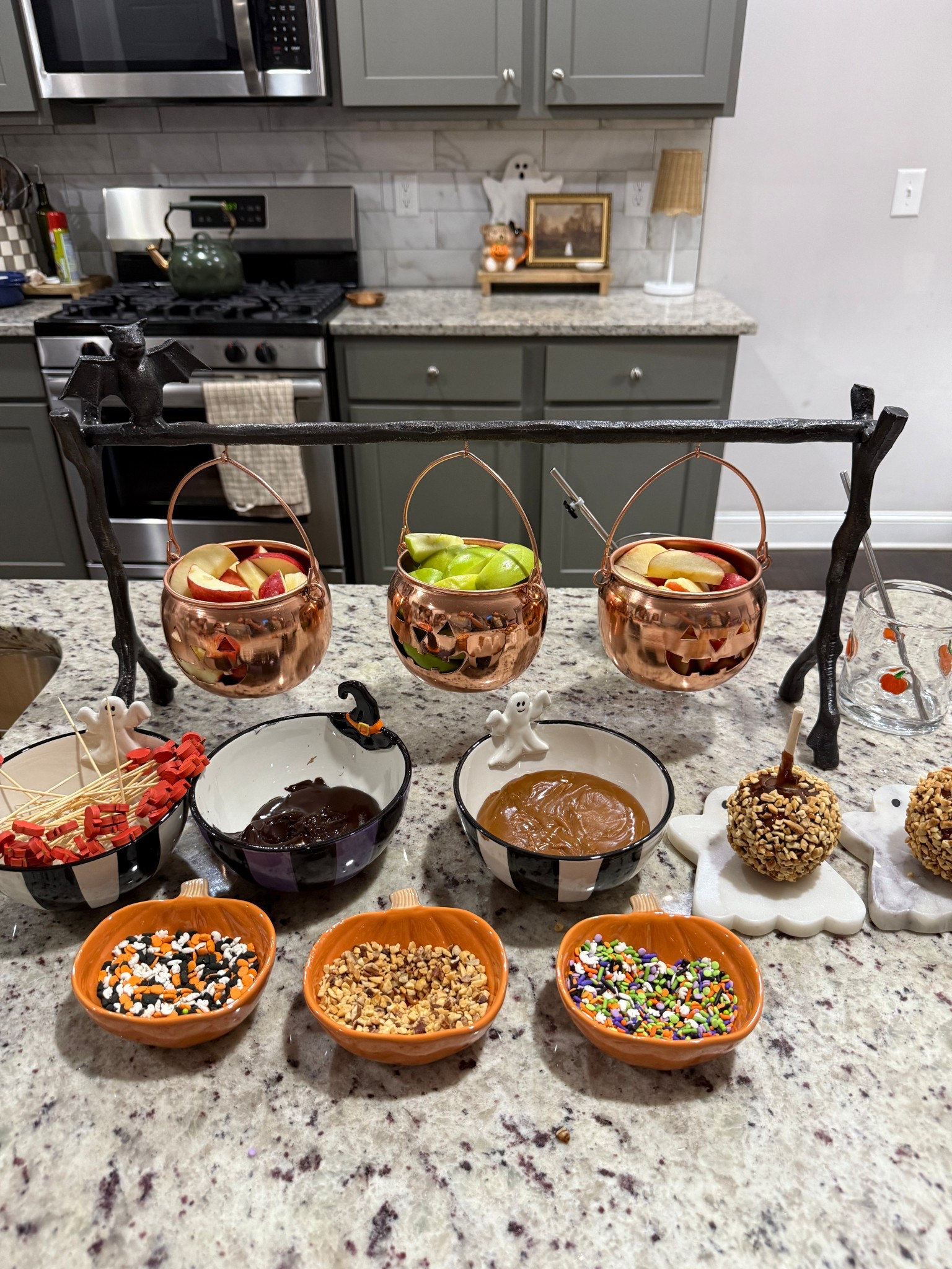 Viral Apple caramel bar 🎃

#LTKHalloween #LTKFamily #LTKSeasonal