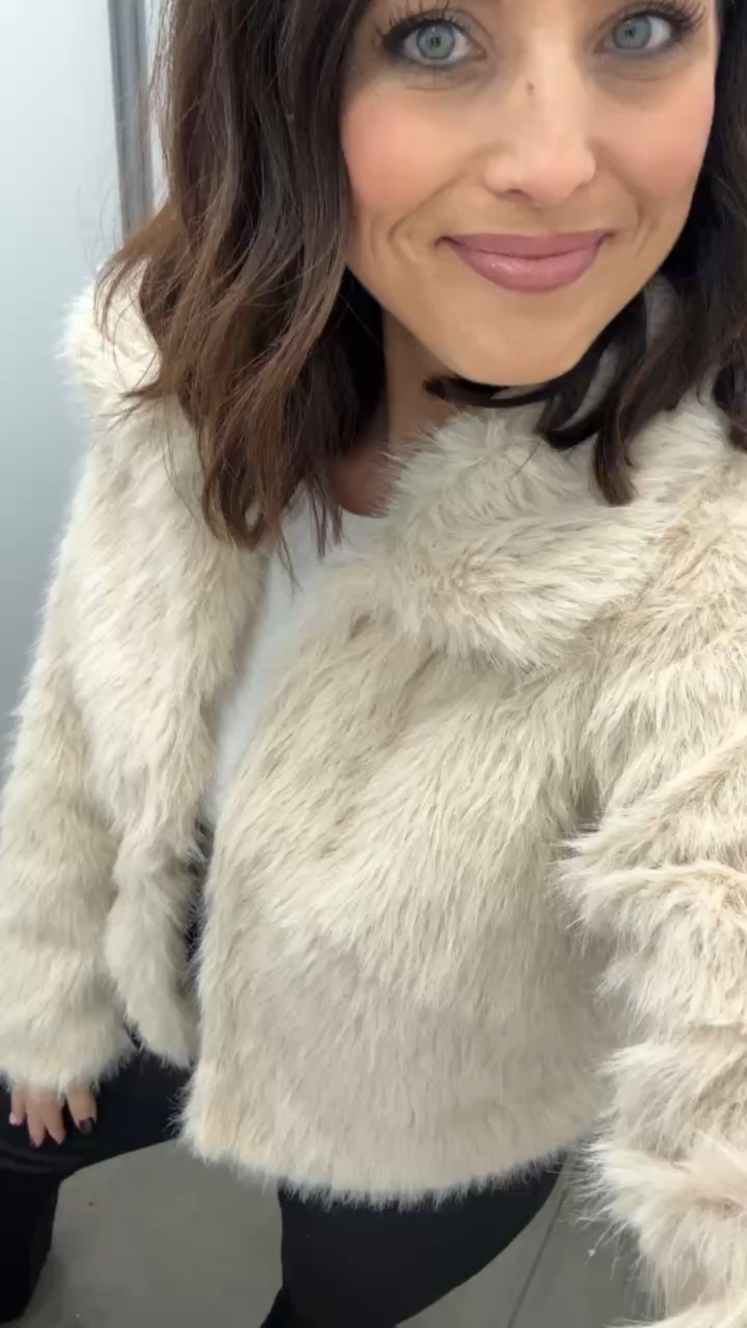 Y’all this faux fur coat is SO good!!! The best coat to wear this season styled with your holiday party look.
It’s so soft, feels so luxe but y’all it’s only $20!!
Get it now before it sells out!

Commission Links - Walmart partner

Faux fur coat, holiday party look, women’s coat, chic style, fuzzy coat, Walmart finds, VintagePickin



#LTKParties #LTKStyleTip #LTKHoliday
