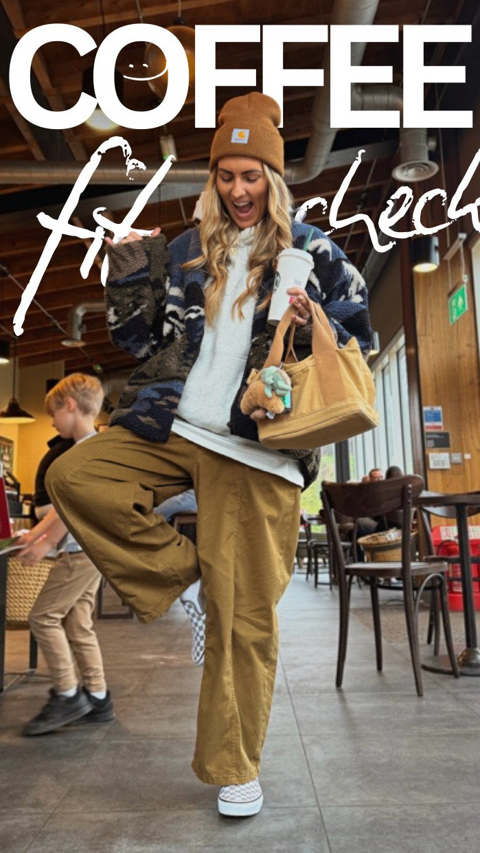 Everything crossed the £45 jacket of ⛰️ dreams come back into stock for you girls soon !! It’s sooo good ! @asos ! 

AND I actually thought she was going to say something to me 😂 …

but instead when we were leaving , I asked her if I could pop the chairs 🪑 back off of her table we were borrowing ( for the kids ! ) and she was the sweetest !! ✨🫶🏽 

Everyone loves an influencer in the wild right ? 😛😛😛 

OUTFIT DEETS! 
I’m a uk 10, 5’7
Loving an oversized fit ! ✨🫶🏽

ALL LINKS IN JAN HIGHLIGHTS GIRLIES XXXXX

Blue mountain print fleece £45 @asos wearing men’s XXL as it was all I could get hold of BUT it’s a solid fit , loveeee ! @asos 

Oversized grey plush hoodie £60 @lovallofficial wearing size L, fave hoodie I own , worth every penny ! 
Use code LTKREBECCA10

Tan olive elasticated waist chinos £36 ( currently £29 on promo ) @asos wearing men’s size S 

Bag was an @vinted find but @amazonuk have similar about £15/20 linked in Dec highlights & plushy keychains are linked in there too ! 

Nude checkerboard slip on @vans_london @vans £65 via @asos I always size up 0.5 size 

Tan @carhartt beanie £25 via @amazonuk Colour : brown 

My coffee is always a chai latte from my faves @starbucksuk with soya milk , vanilla syrup & no water ✨🤙🏽 🤤 

All links in Dec / Jan highlights on my page girlies !! Xxxxxxx love y’all ! 

#mumstyle #fitcheck #mumstyleuk #winteroutfits 
Contains pr aff 🫶🏽