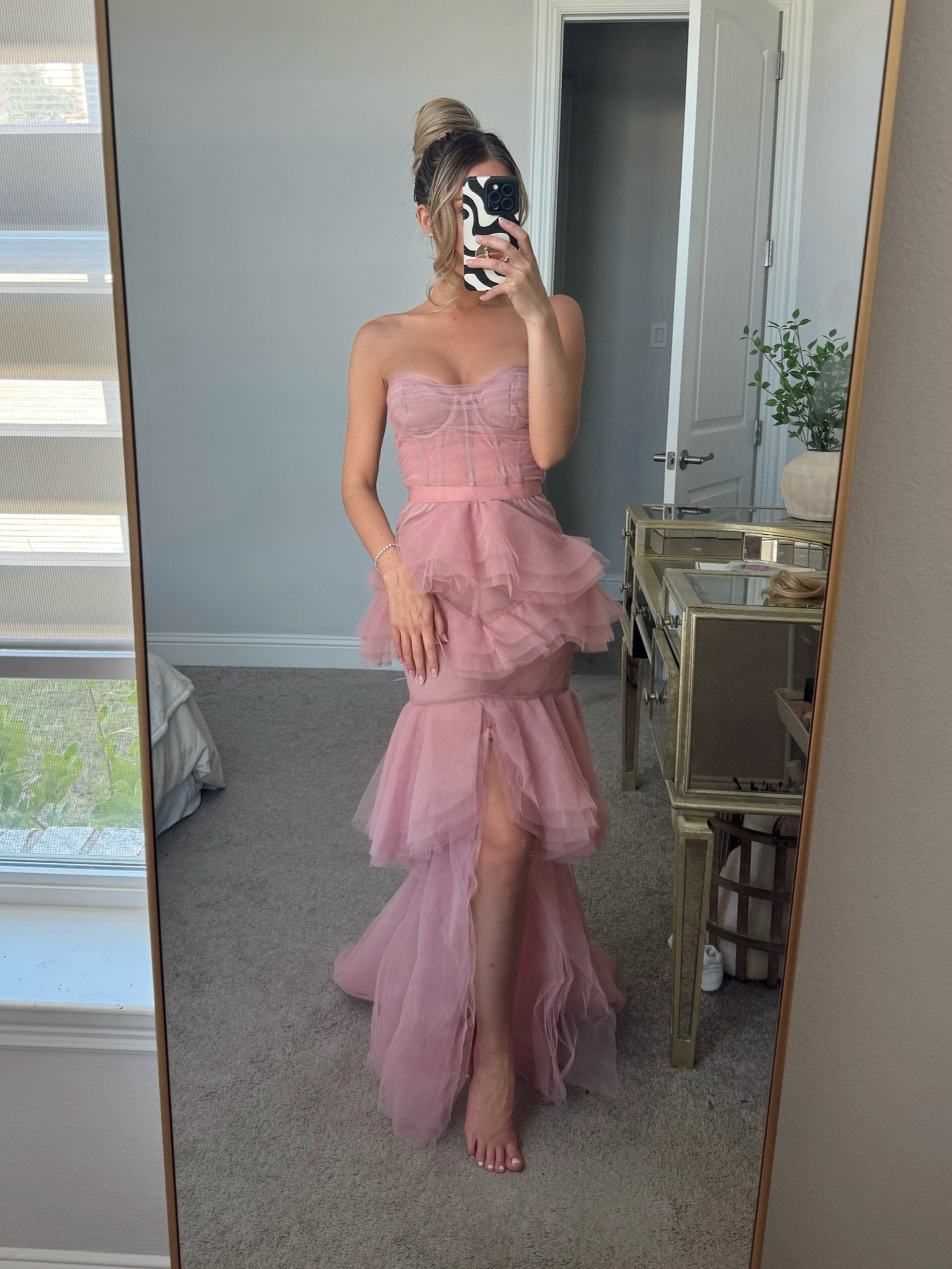 Wearing size XXS

Black tie wedding guest dress. Formal dress. Summer wedding guest dress  

#LTKWedding #LTKSeasonal