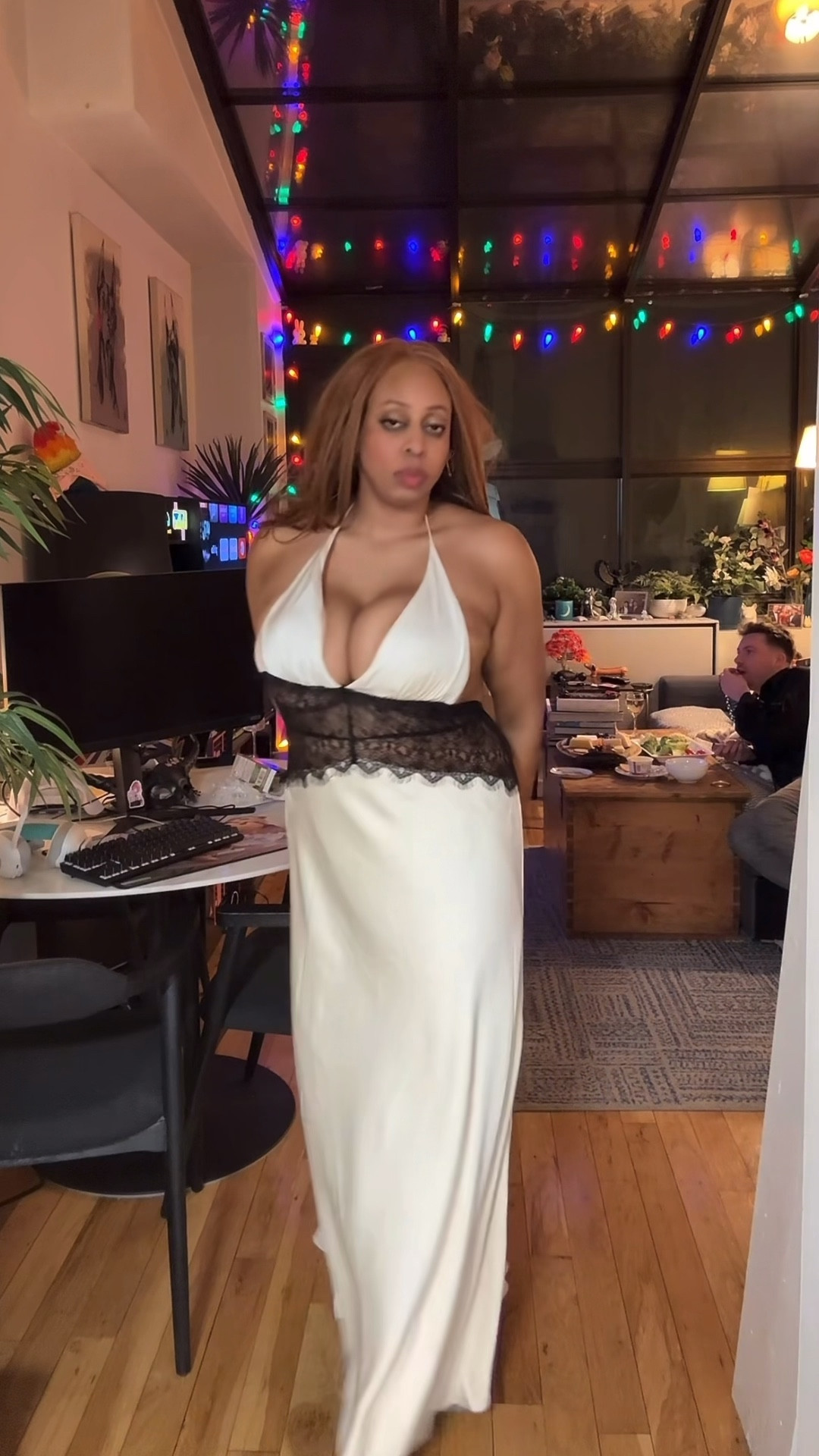 Meshki and boomba yall did your thing!! I got mine on tiktok shop because they have extended sizes there. Big bust sticky bra magic!!! 
Wearing size 12 US meshki dress & XL Boombas 
#curvyblacktie #blacktie #bigbustbra 