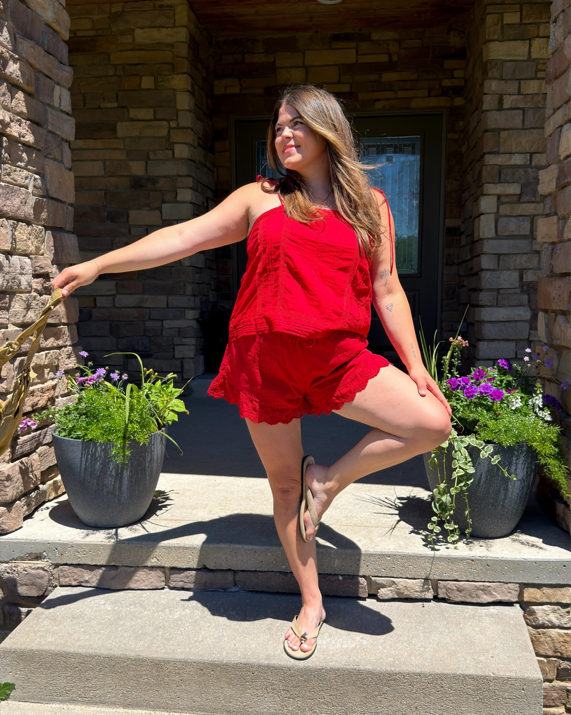 7 easy fits for you to recreate that not only look good, but feel good, too!  
 
I look for cotton when shopping now, because for an outfit to look right and feel right, especially during summer, you need fabrics that are breathable and comfortable. When it comes to finding our personal style, this is just the beginning - follow along and let's do this dang thing together. When you’re shopping next, don’t forget to check the label for cotton! 
 
For links - like & say ‘need’ or ‘ootd’ 
 
@discovercotton #discovercotton #checkthelabel
@abercrombie