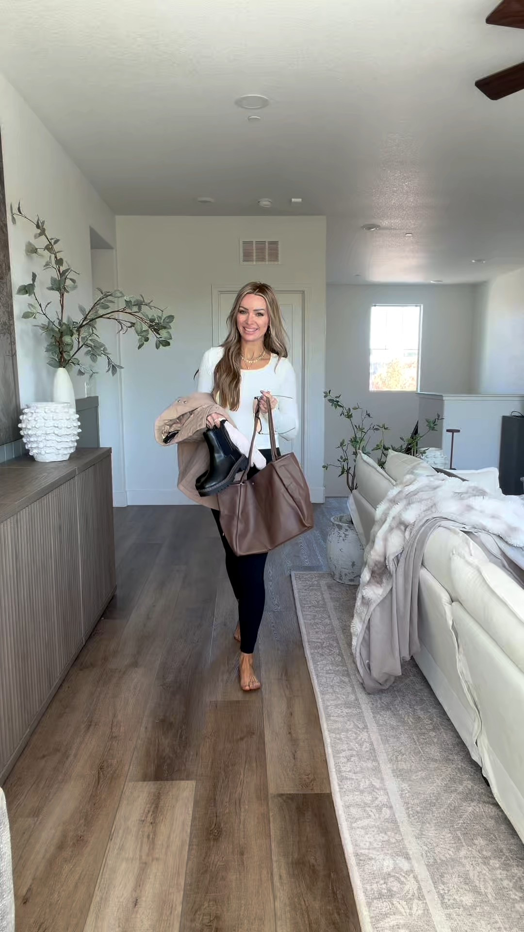 Must Have Amazon Finds I'm telling all my friends about! comment AMAZON below and I will message you all the details!

These leggings friendly outfits are perfect! Vest, vintage wash crop tee, free people look does less, Fall bags and more!

#falloutfitideas #falloutfitinspo #momoutfit #outfitinspo #everydayoutfits #casualstyle #casualoutfitideas #fallstyle