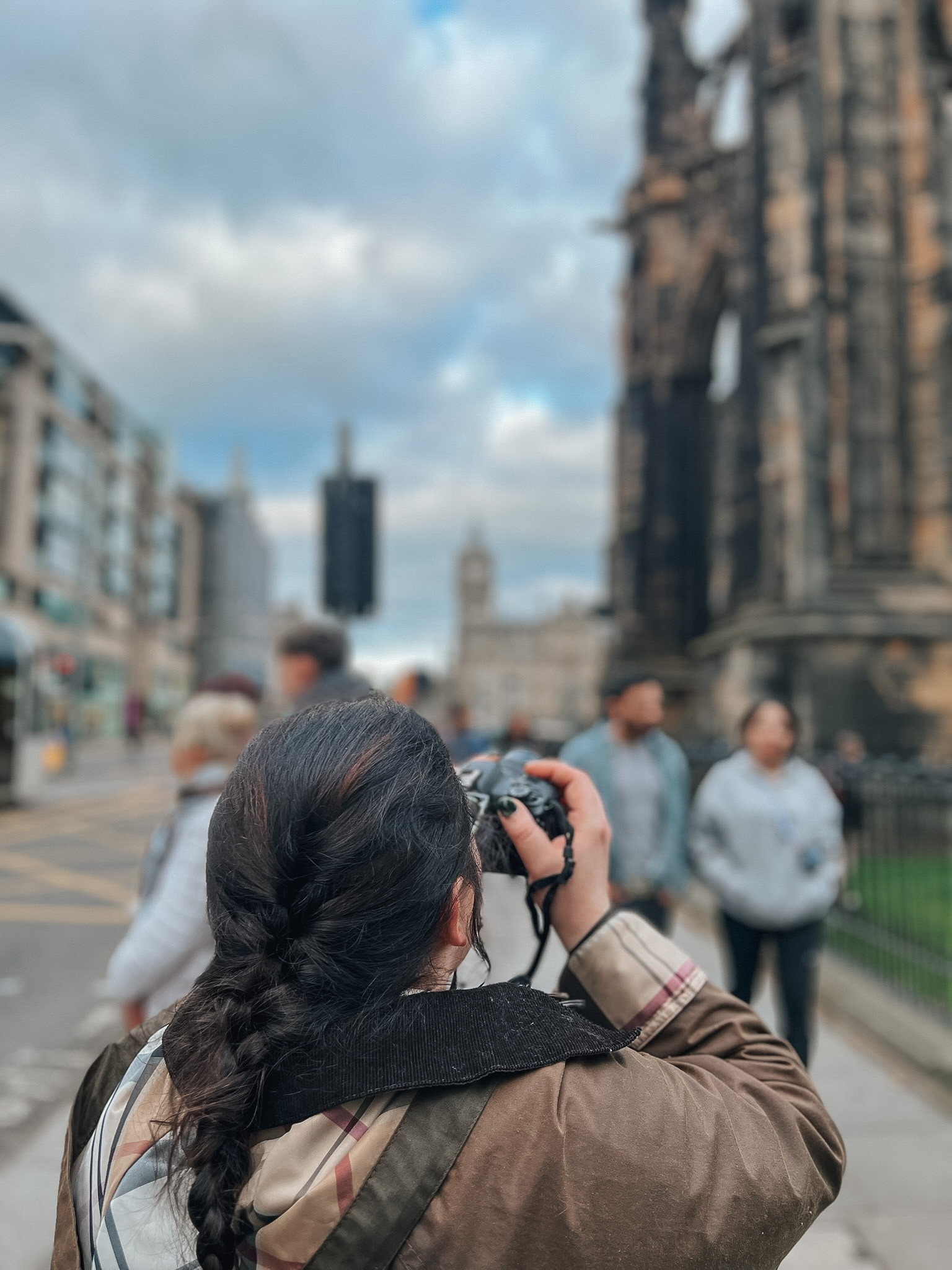 The Barbour jacket I can’t stop wearing 🍂 It’s cozy, polished, and ideal for fall weather — whether I’m running errands, exploring outdoors, or dressing up a simple outfit. Linking this style and a few other timeless fall coats worth the investment. 

 #LTKSeasonal #LTKPetite #LTKTravel