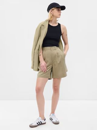 SoftSuit Pleated Shorts in TENCEL™ Lyocell | Gap (US)