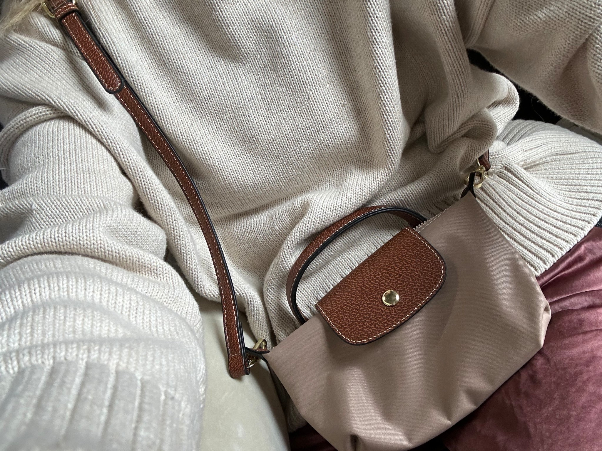 Travel look 
This $16 bag is the MVP! 🏆

#LTKOver40 #LTKTravel #LTKSaleAlert