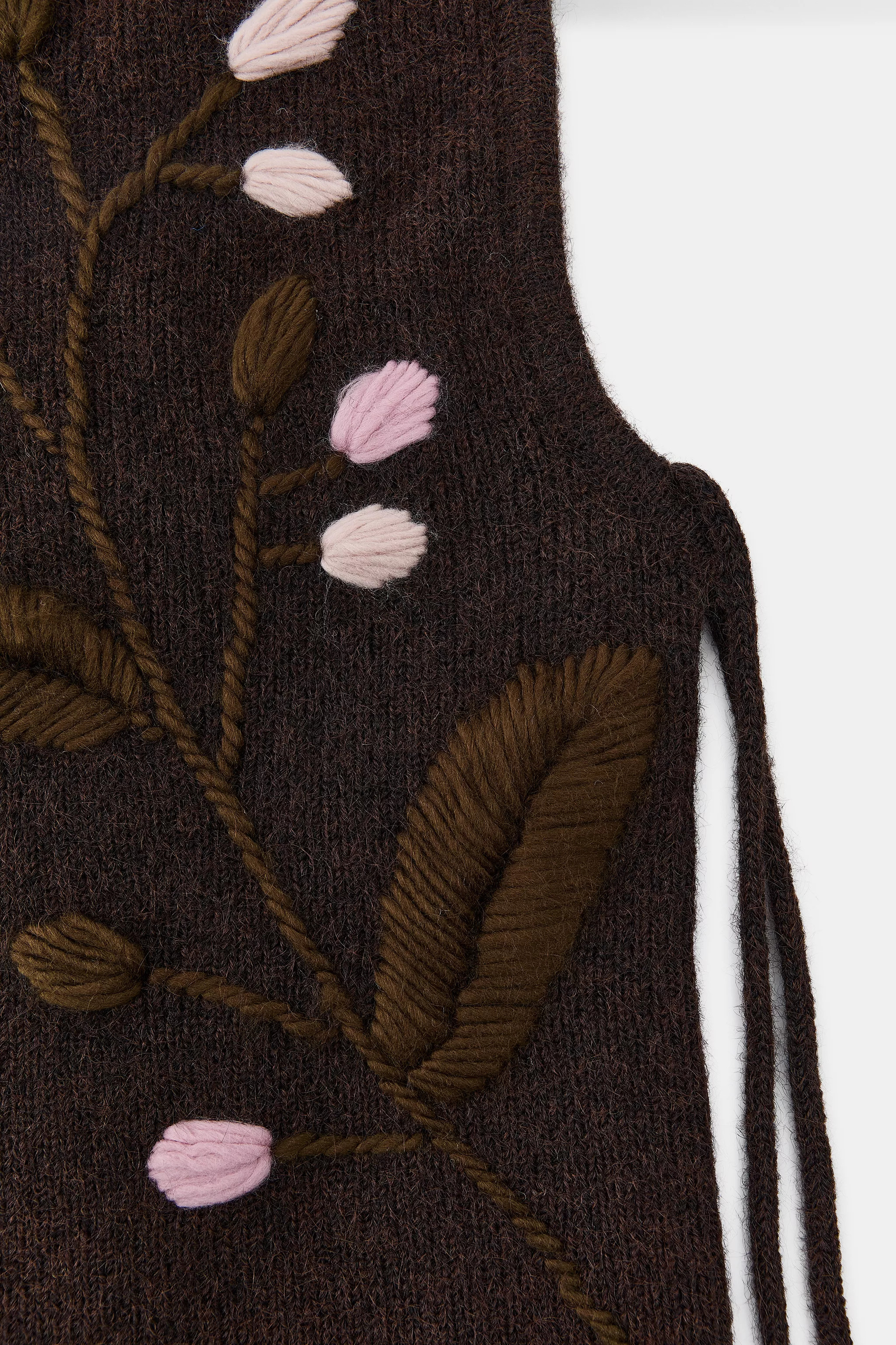 FLORAL EMBROIDERED KNIT HOOD | Zara Canada