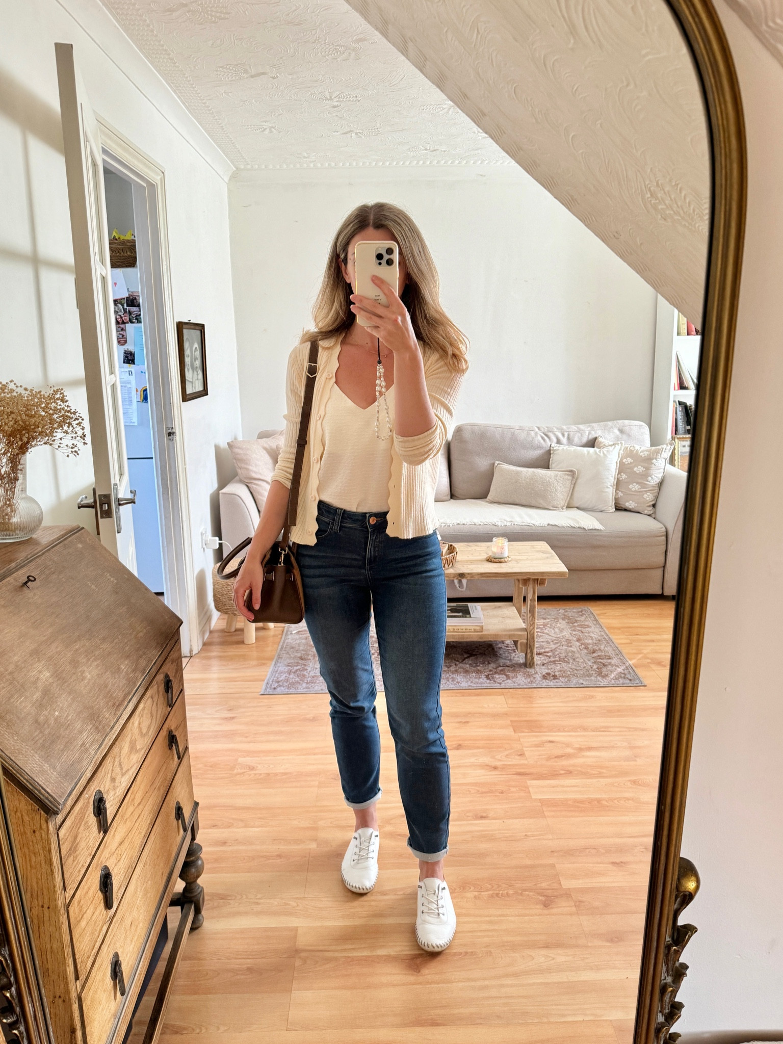 Comfy mid-summer #ootd 🤍