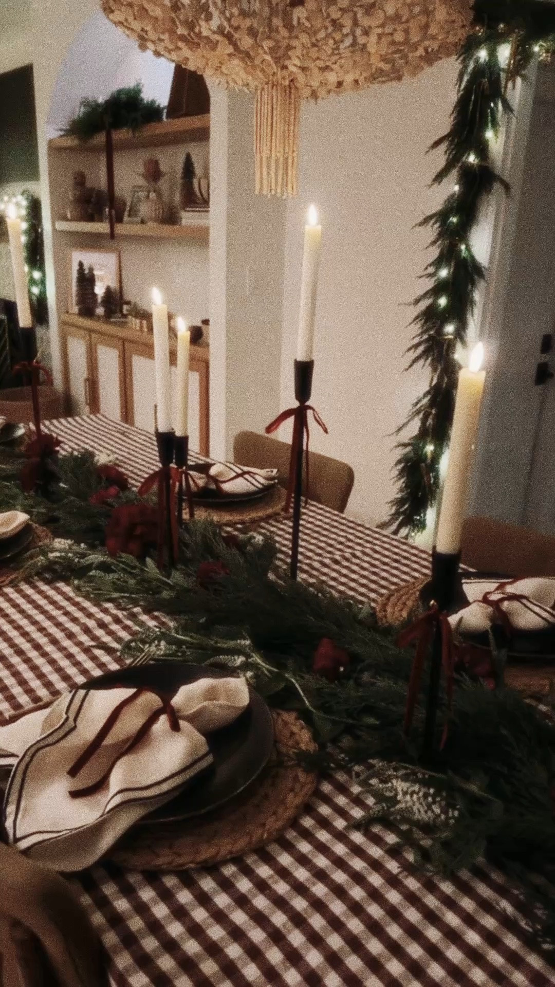 Holiday table setting 

#LTKOver40 #LTKHome