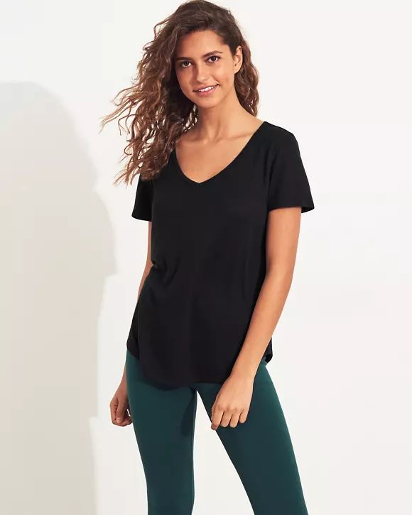 Must-Have Easy T-Shirt | Hollister US