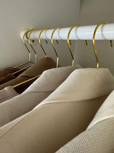 Golden Hangers set of 20

#LTKStyleTip #LTKFindsUnder50