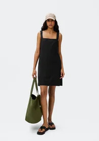 Vestido Curto Preto Hering Decote Quadrado | ZZ MALL | ZZ Mall (BR)