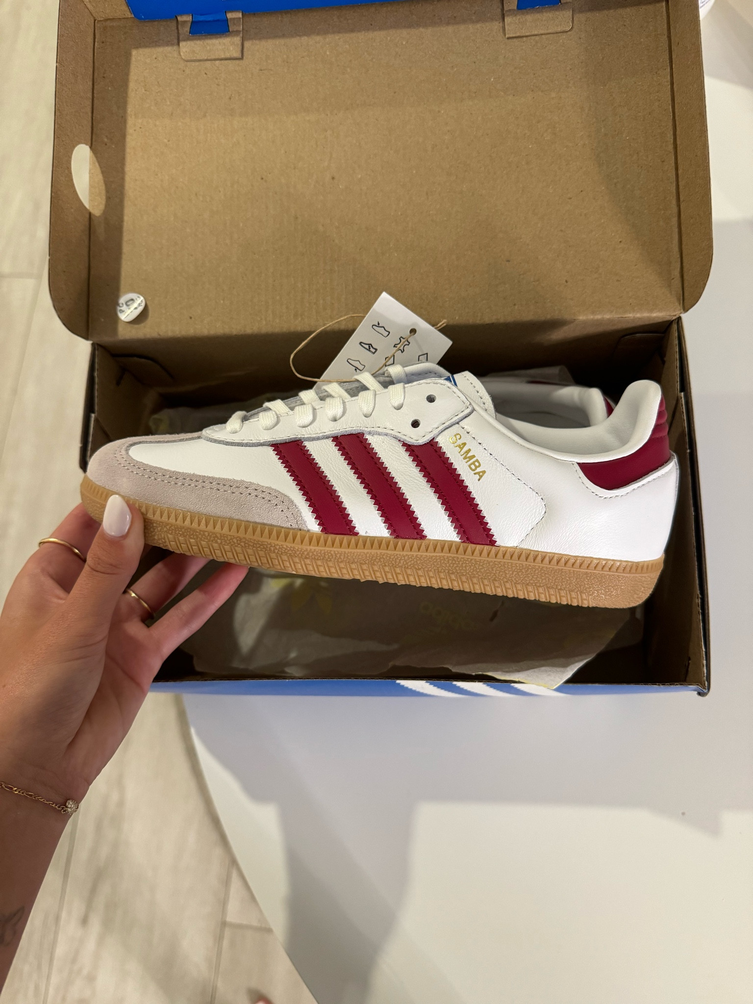Classic with a pop of resneaker

#LTKGiftGuide #LTKstyletip #LTKActive
