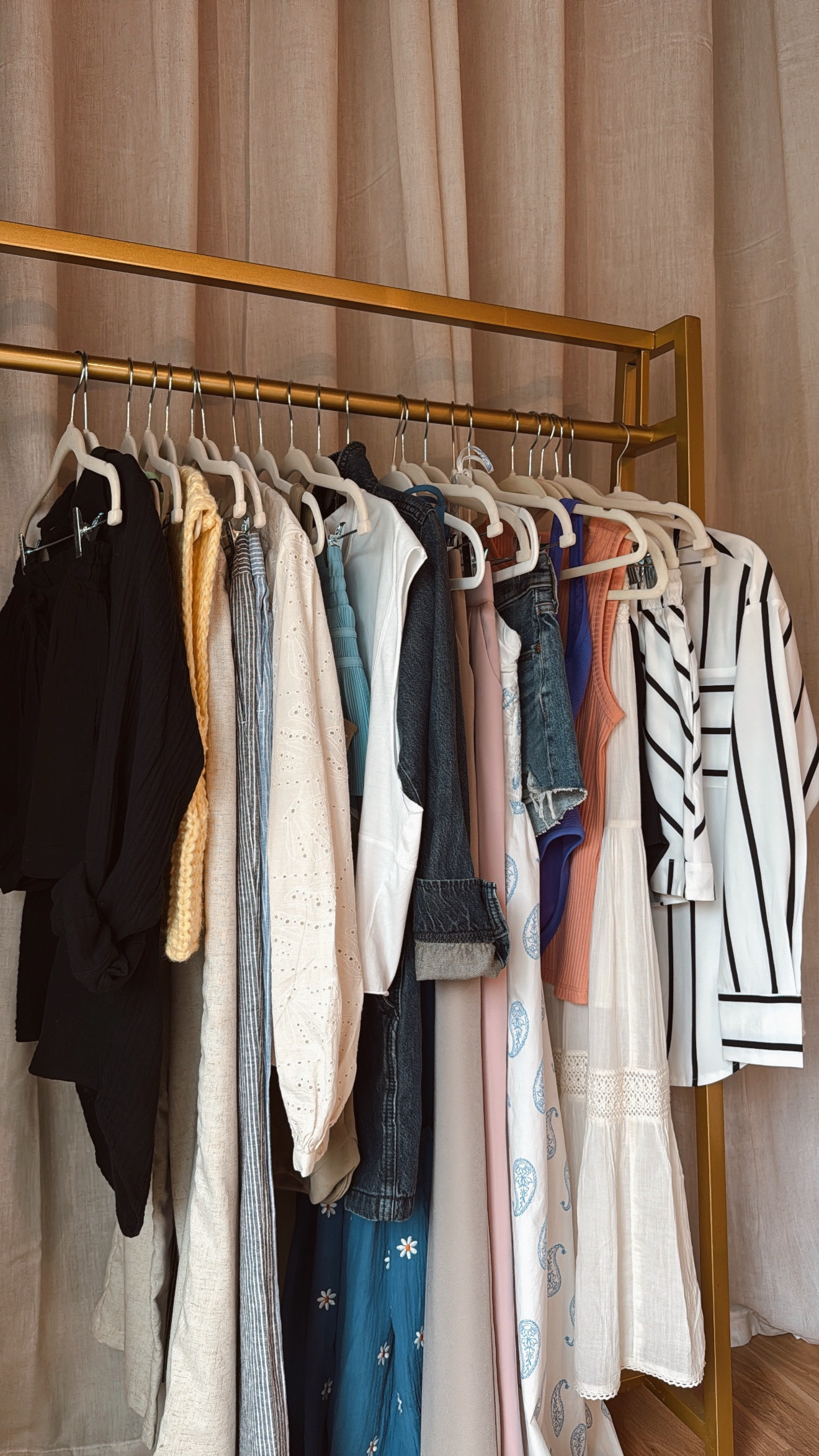 Affordable pieces that look very high-end! A great mix of vacation options, workwear, spring cuteness, activewear and more! 


#LTKSeasonal #LTKFindsUnder50 #LTKShoeCrush