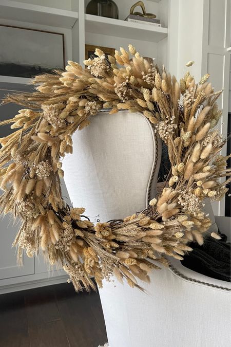 In love with this natural fall wreath! 👏🏻

#LTKSeasonal #LTKhome #LTKstyletip