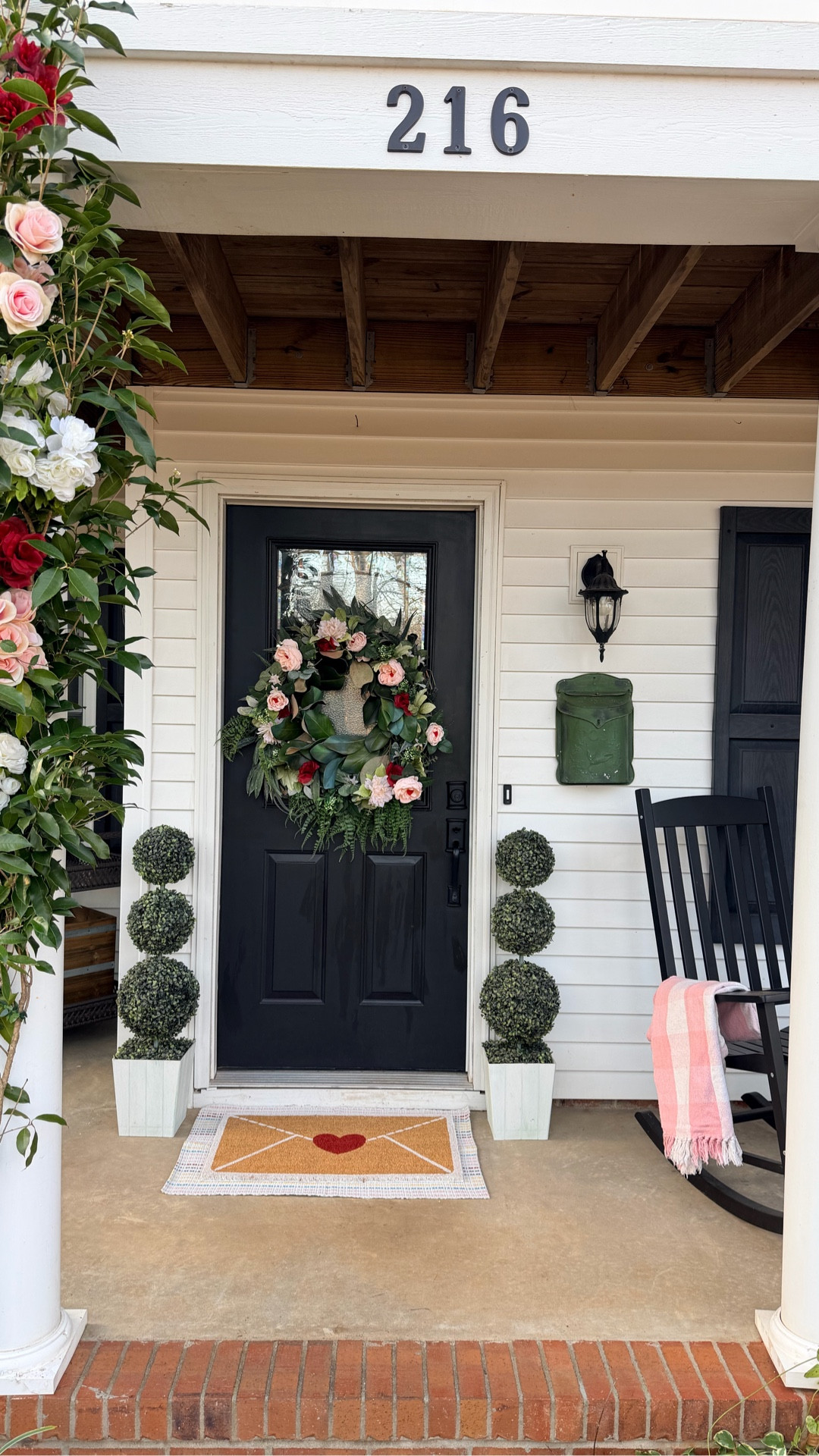 Anyone else’s porch feel really sad after putting away the Christmas decor? Valentine’s felt like the perfect excuse to bring a little life and love back to the front porch!💌 #ValentinesFrontPorch #ValentinesDayDecor

#LTKHome #LTKSeasonal