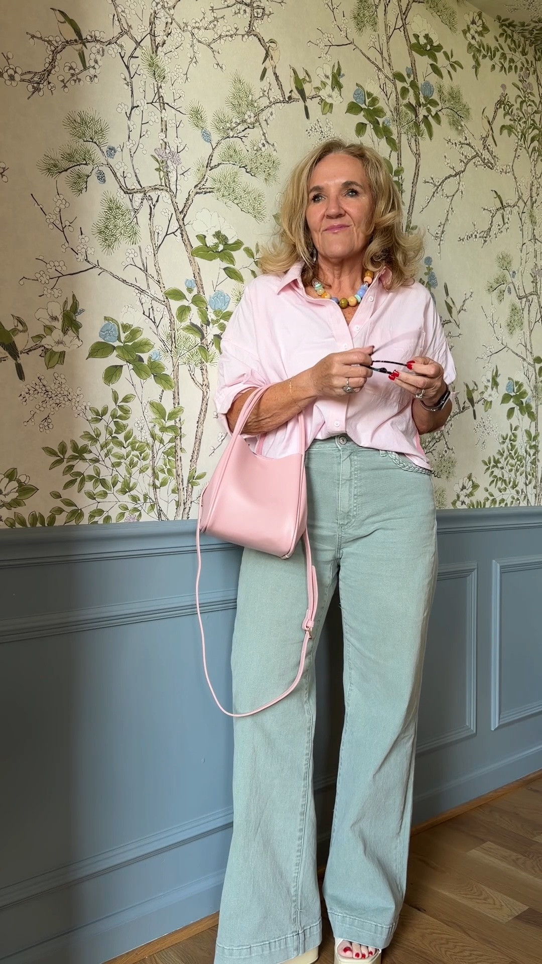 Use code NANETTE20 20% off 
Anessa jeans are my favorite premium denim I wear a 29 sometimes 29 petite if avail 
Top size small 
Don’t miss all the necklaces and bags!

#LTKSaleAlert #LTKOver40 #LTKootd