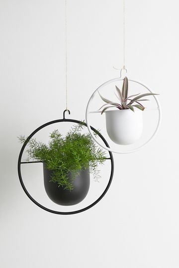 Carley Hanging Planter | Urban Outfitters (US and RoW)