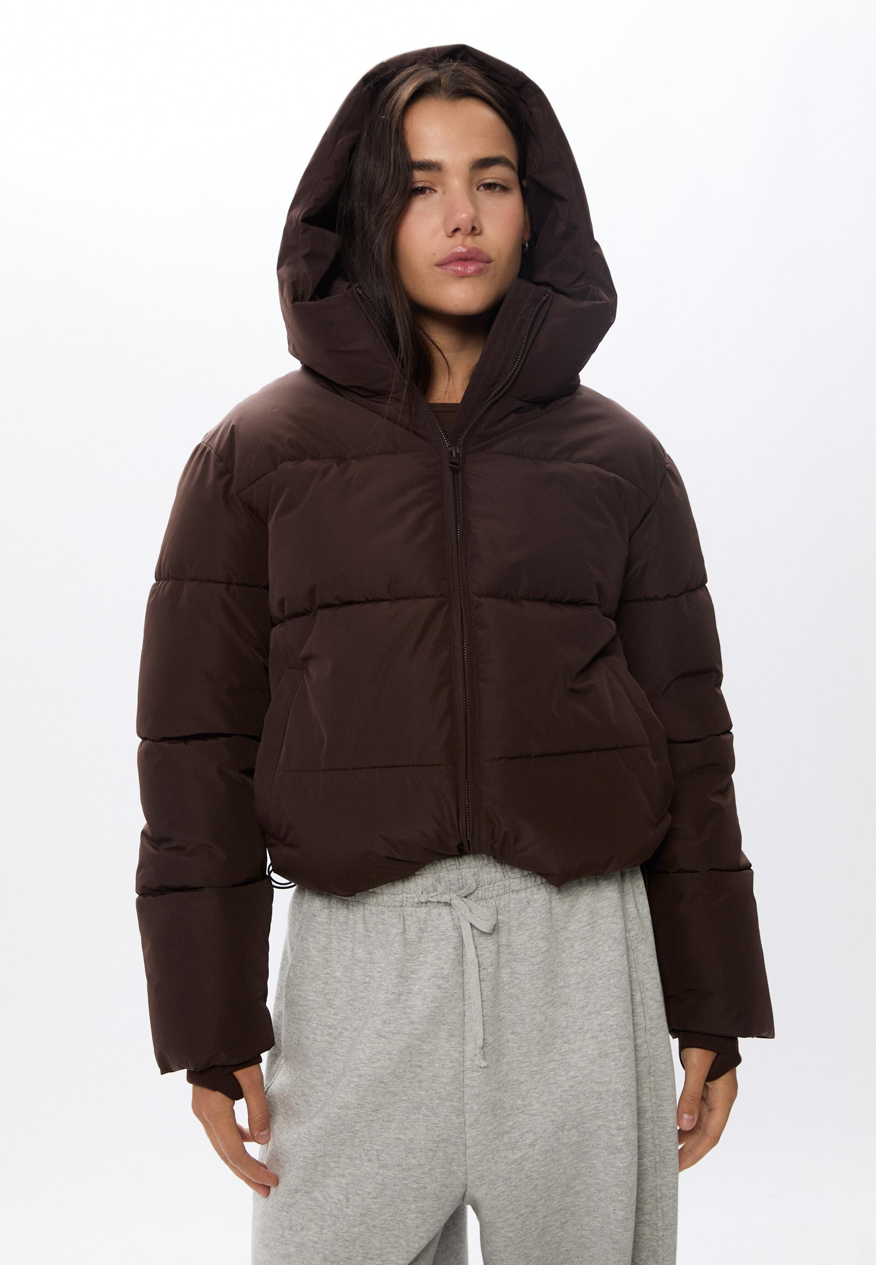 Basic hooded puffer jacket - Women's fashion | Stradivarius United Kingdom | Stradivarius (UK)