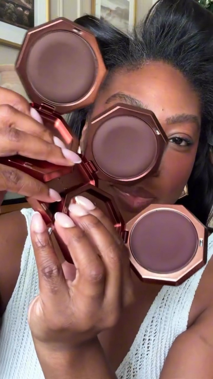 Did I just find a Dupe? 🤯✨

So.. @fentybeauty  have come out with a new Sun Stalk’R Soufflé Pressed Mousse Cream Bronzer, and dare I say… the formula reminds me of the Les Beiges Healthy Glow Bronzing Cream by Chanel. But, with the shades I’ve been spamming their socials for!

I’ve been using this mousse-like bronzer on rotation for a few weeks. So now that you see it on my main feed, it means one thing… I LOVE IT!!

What do you think?!

- Sun Stalk’R Soufflé Pressed Mousse Cream Bronzer (06)
- Touch blush @prada 

#creambronzer #makeupreview #firstimpressions #makeupdupes #holidaymakeup @seen_group @blackandwhitecomms blush blindness, cream bronzer, bronzer shade, holiday makeup @fentycorp @lorealgroupe

#LTKuk #LTKbeauty