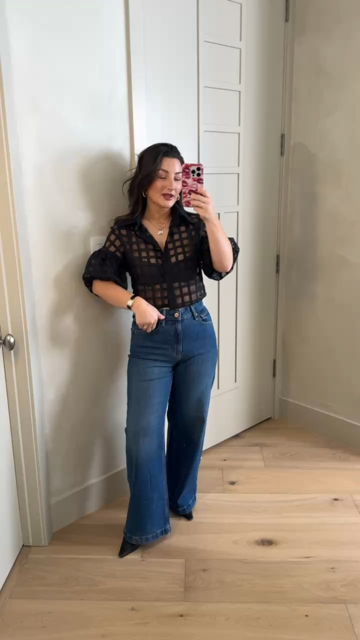 Shocked this top is Amazon!! The details, the fit! It’s so good!! 

Top size small
Jeans size 27 petite 

5’0” 140lbs

#LTKootd #LTKgrwm #LTKPetite