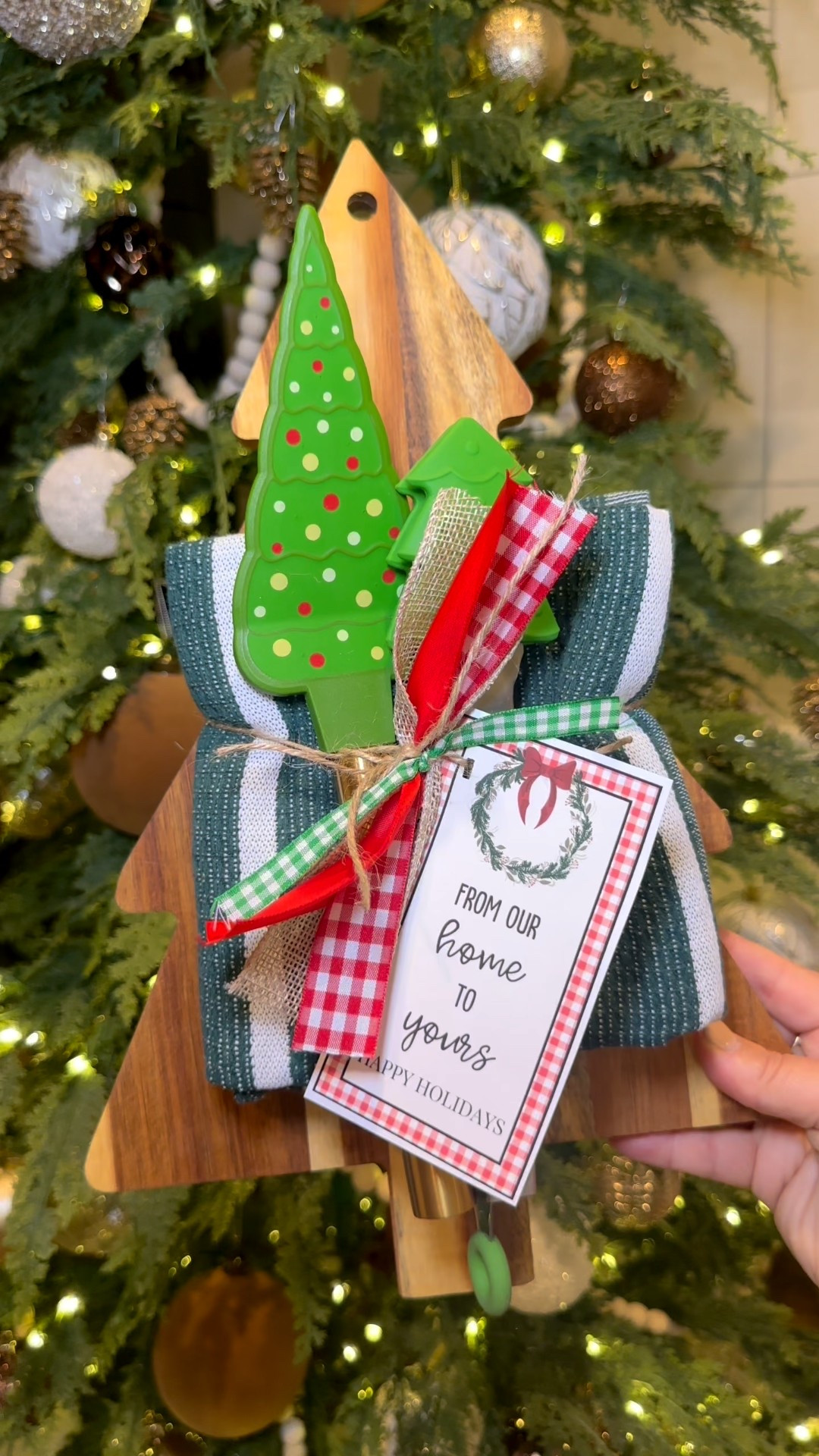 Christmas gift idea! Christmas tree themed 🎄🎁 A great host gift or for a gift exchange or for the cook & more! 

#LTKSeasonal #LTKHoliday #LTKGiftGuide
