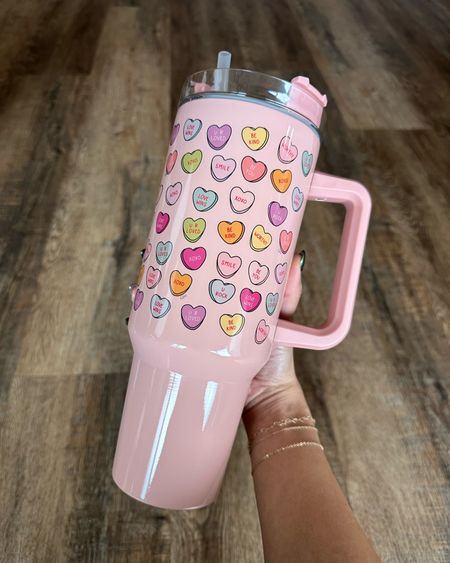 The cutest 40oz tumbler! 😍🩷