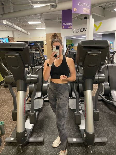 Wearing medium in bra & 4 in leggings. 

Cute workout outfit. Lululemon outfit. Fabletics outfit. Gym outfit. 

#LTKunder100 #LTKshoecrush #LTKfit