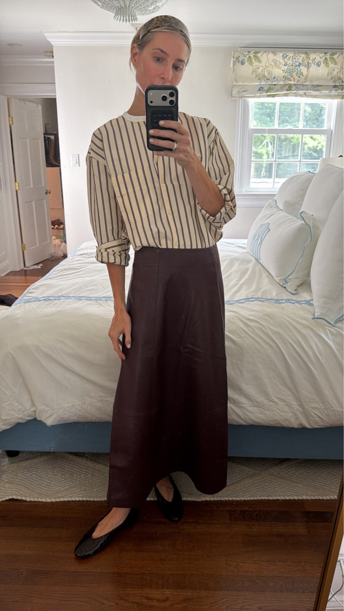 If you invest in one item this fall, this under $250 skirt is it. It’s special enough to elevate any outfit but classic enough that it’ll always be in style. And it works for everything from the office to a luncheon to a dinner. 
@Tuckernuck  #tuckernuckpartner

#LTKootd #LTKgrwm #LTKdayinmylife