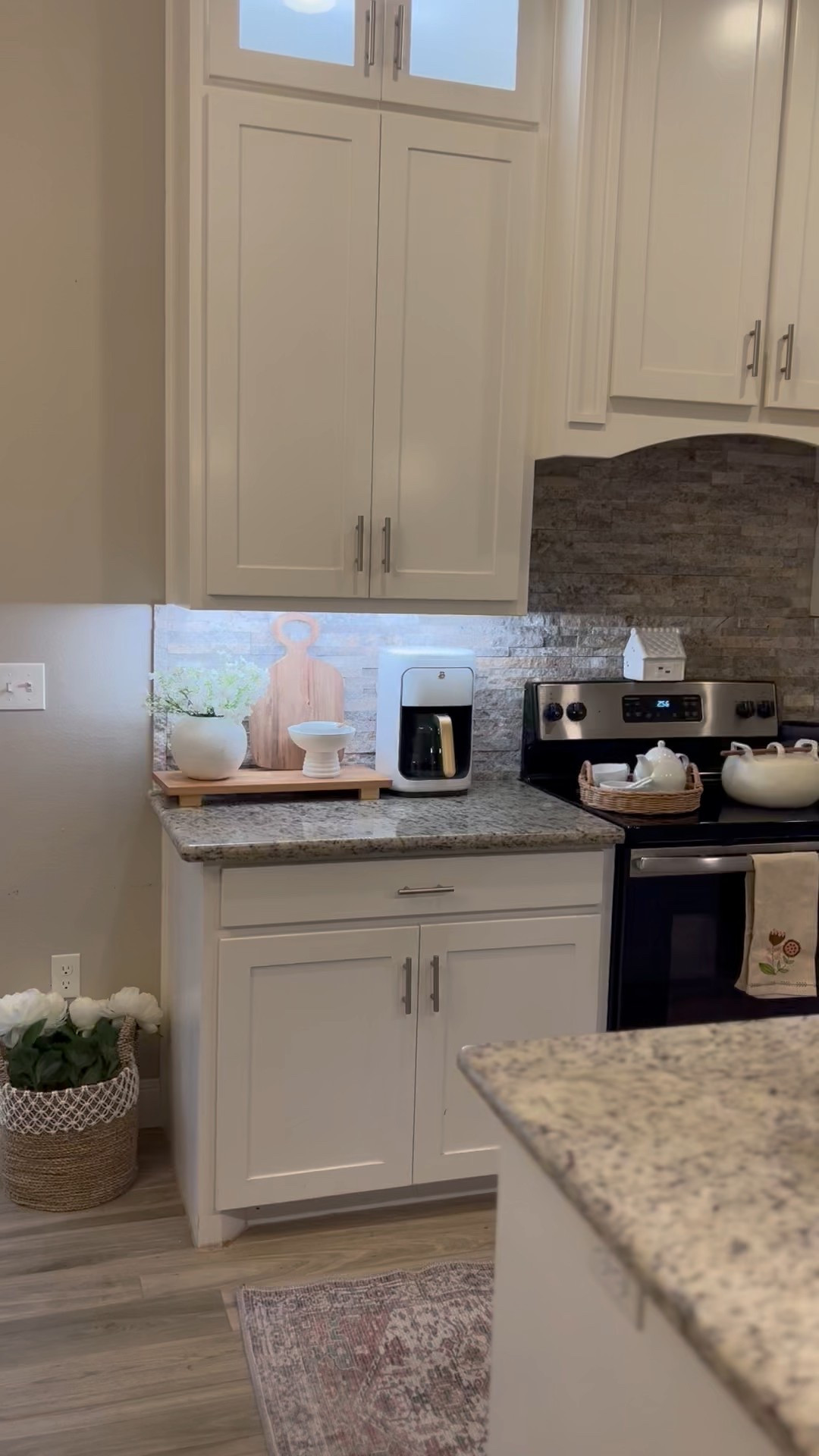 Kitchen idea 🤍🕯️ simple kitchen design 
#kitchen essential. My kitchen style 

#LTKHome #LTKStyleTip